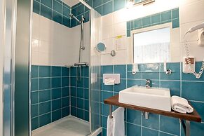 Brit Hotel Des Halles