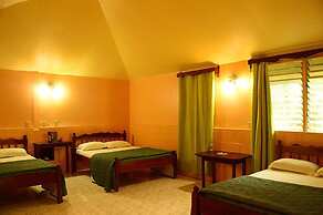 Howler Monkey Resort