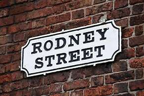 The L1 Rodney St Rooms