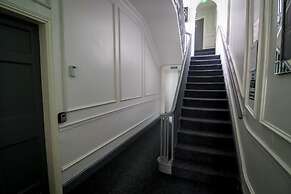 The L1 Rodney St Rooms