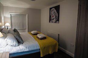 The L1 Rodney St Rooms