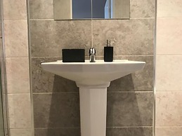 The L1 Rodney St Rooms