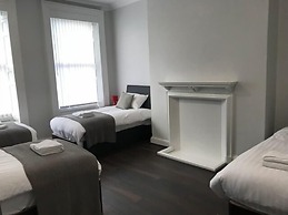 The L1 Rodney St Rooms