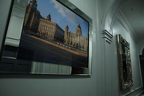 The L1 Rodney St Rooms