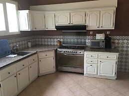 Beach Side Luxurious Villa Ref1098