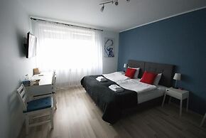 7th Room Guest House