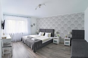 7th Room Guest House