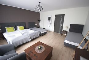 7th Room Guest House