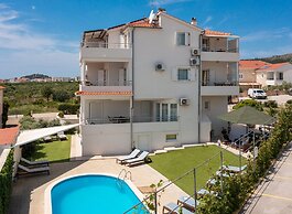 Apartments Arausa with Pool