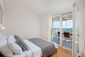 Apartments Arausa with Pool