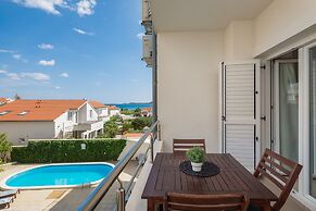 Apartments Arausa with Pool