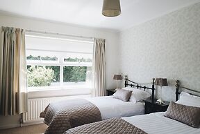 Portrush - Hope Cottage - sleeps 5 guests  in 3 bedrooms