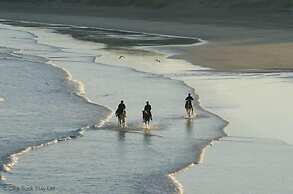 Portrush - Hope Cottage - sleeps 5 guests  in 3 bedrooms