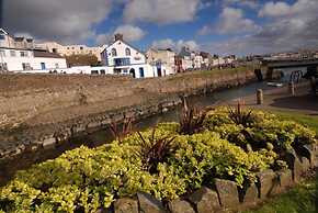 Portrush - Hope Cottage - sleeps 5 guests  in 3 bedrooms