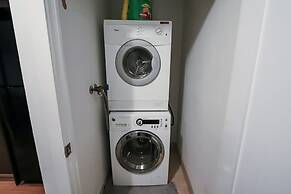 MiCasa Suites - Stylish Condo in the Heart of Downtown