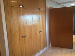 Luxurious 5 Bedrooms Villa Ref HI51053