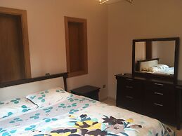 Luxurious 5 Bedrooms Villa Ref HI51053