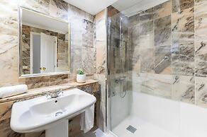 Hollywood Mirage - Excel Hotels & Resorts