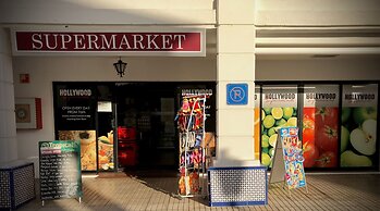 Hollywood Mirage - Excel Hotels & Resorts