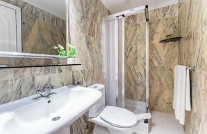 Hollywood Mirage - Excel Hotels & Resorts