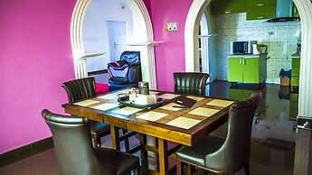 Sheilas Executive Hotel & Lodge