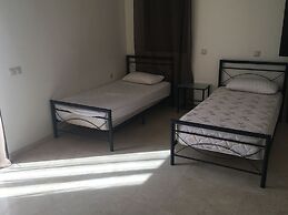 Spacious Comfortable Villa Ref T72024