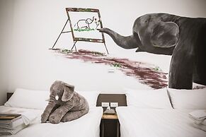 Tiin Tinn - Rivershore B&B