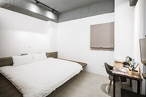 Tiin Tinn - Rivershore B&B