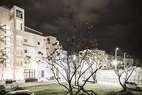 Tiin Tinn - Rivershore B&B