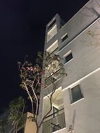 Tiin Tinn - Rivershore B&B