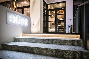 Tiin Tinn - Rivershore B&B