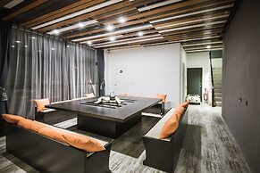 Tiin Tinn - Rivershore B&B