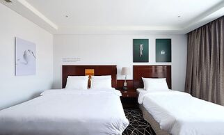 Adonis Hotel