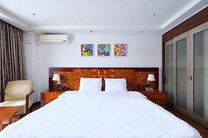Adonis Hotel