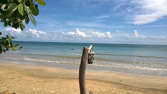 Bonhomie Beach Cottages