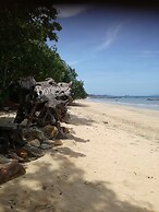 Bonhomie Beach Cottages
