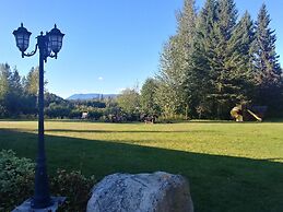 Wolfwood Guest Ranch