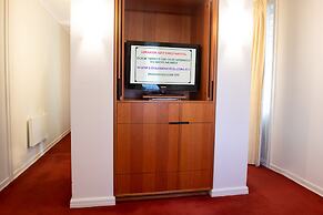 Linaker Nurse's Quarters