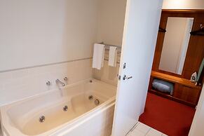 Linaker Nurse's Quarters