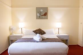 Linaker Nurse's Quarters