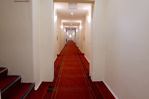 Linaker Nurse's Quarters