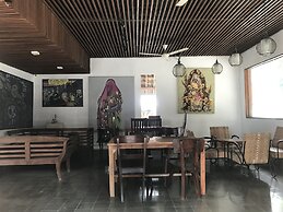 Watu Agung Guest House