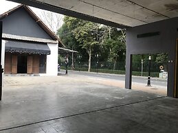 Watu Agung Guest House