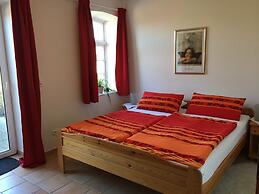 Intercontinental Family Home - North American Mediterranean Vacation R