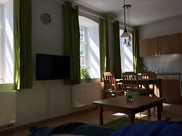 Intercontinental Family Home - North American Mediterranean Vacation R