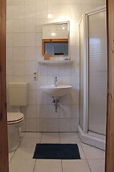Intercontinental Family Home - North American Mediterranean Vacation R