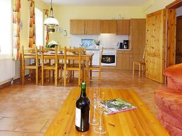 Intercontinental Family Home - North American Mediterranean Vacation R