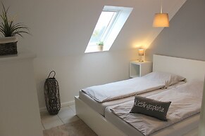 Intercontinental Family Home - North American Mediterranean Vacation R