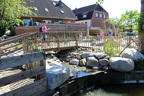 Intercontinental Family Home - North American Mediterranean Vacation R