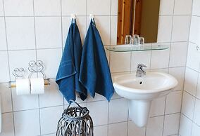 Intercontinental Family Home - North American Mediterranean Vacation R